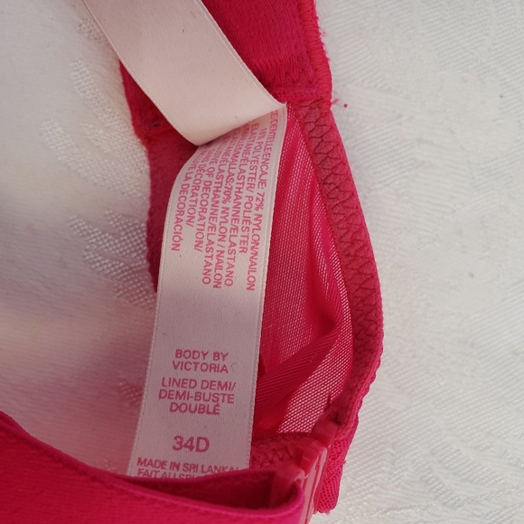 Victoria's Secret Body By Victoria Bra 34D - Picture 8 of 9